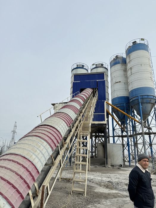 Продается HZS-120 бетонный завод б/у, 2 куб/м  мощности