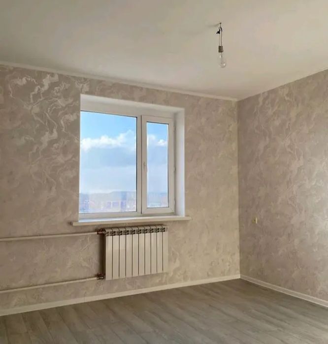 продам 3-х ком. гарышкер 4-этаж