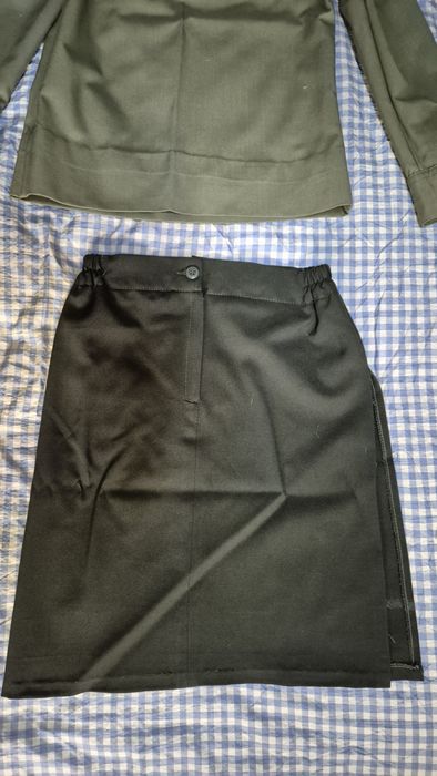 Продам военный костюм на девочку. б/у