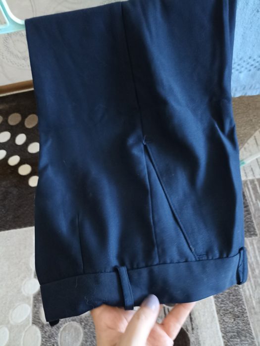 Продам школьные брюки