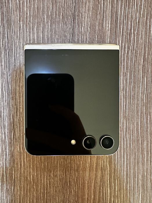 Samsung Galaxy Z Flip 5