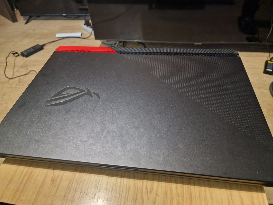 Laptop Asus Strix G713