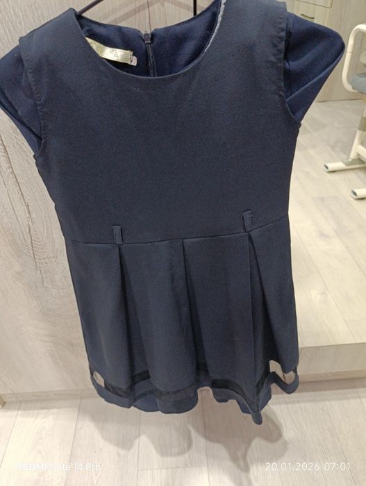 Продам школьные сарафаны на девочку