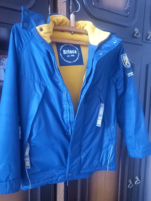 Продам куртка на мальчика