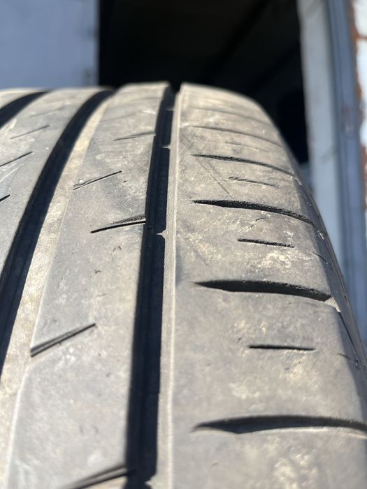 2 бр. летни гуми 205/55/16 Continental DOT 0421 5 mm