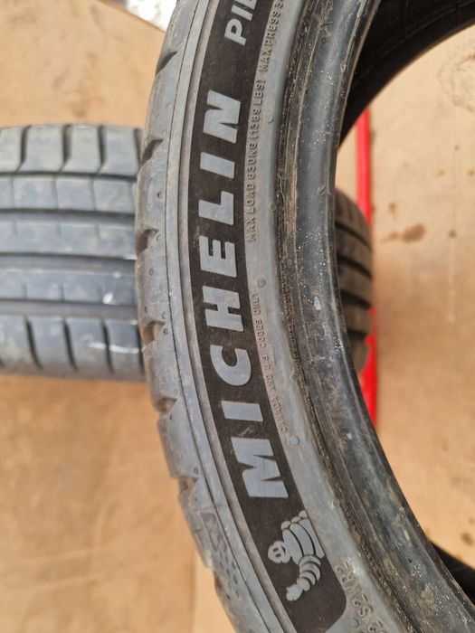 2 Michelin R18 225/40 Летни гуми  DOT0423
