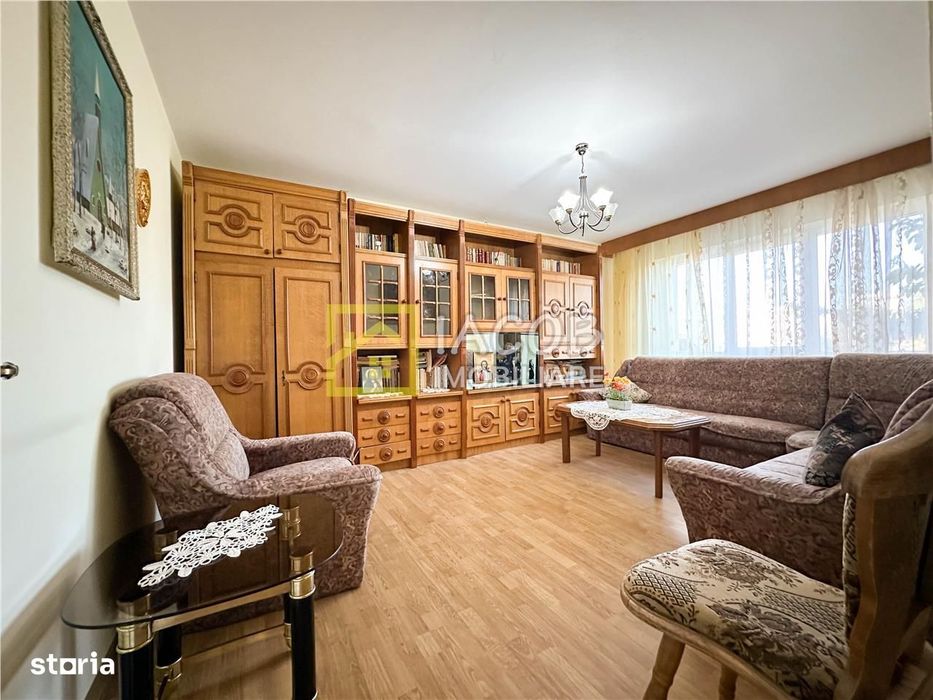 Apartament 3 camere de inchiriat – Bacau, Str. Panselelor — fotografia 1
