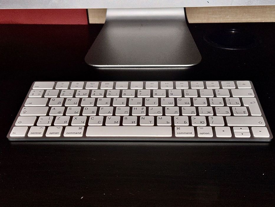 Компьютер iMac 21.5 дюйм моноблок