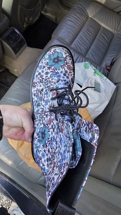 Vand ghete Dr Martens