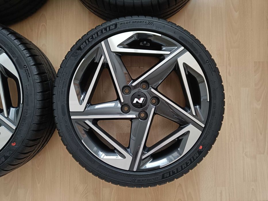 Оригинални джанти Hyundai N line 18" с гуми Michelin Pilot Sport 4