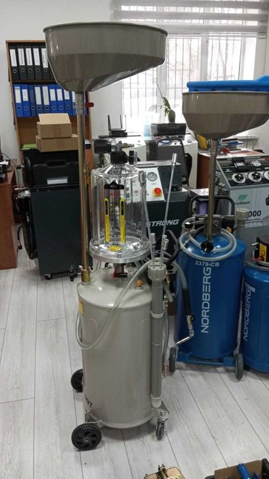 Установка для замены масла  (экстрактор)