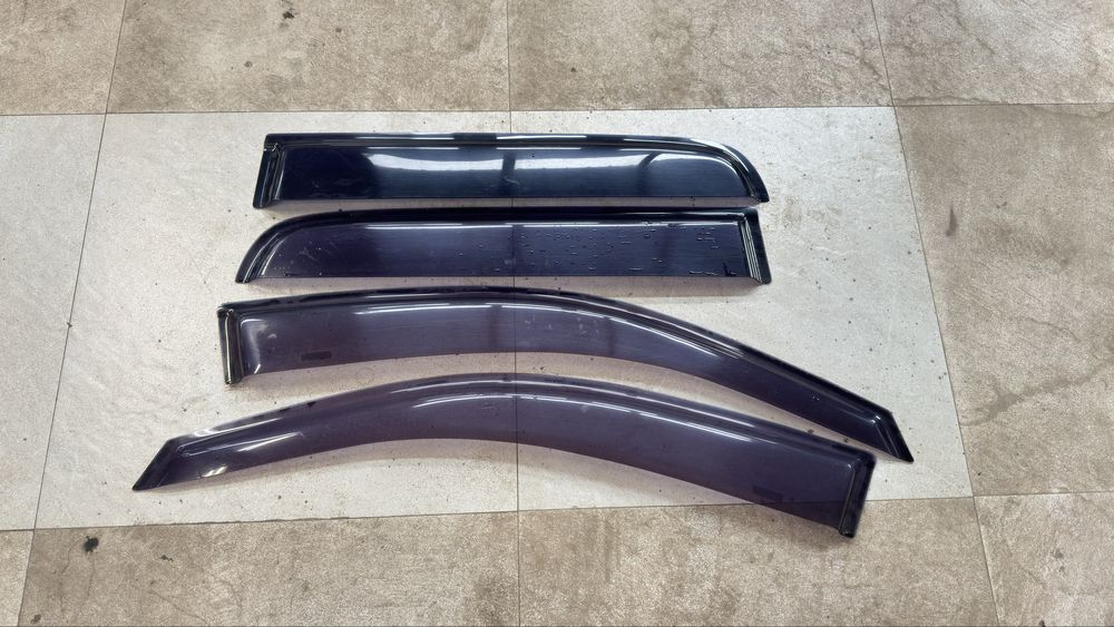 Ветровики оригенал Hilux