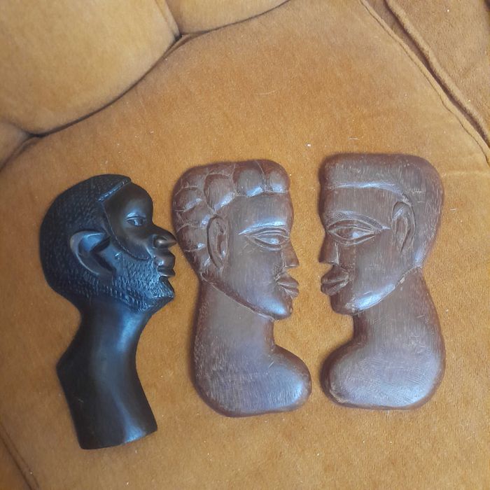 Statuete si masti africane