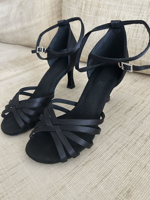 Нови обувки за спортни танци-38. номер