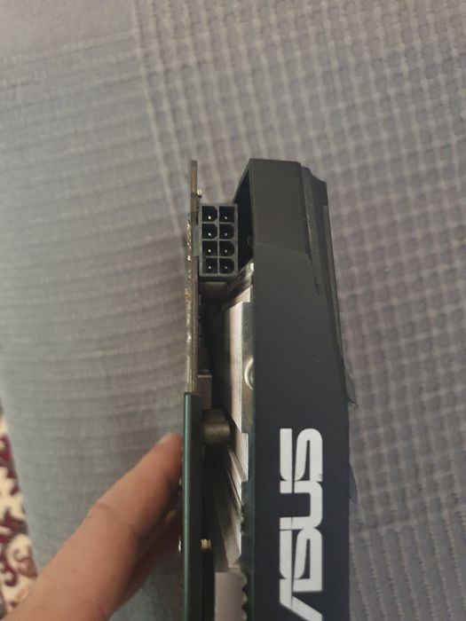 Placa video amd Rx 470 defecta