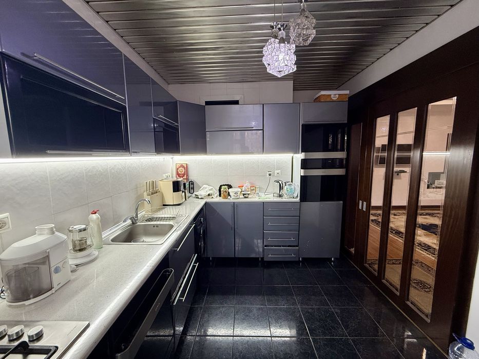 Продается 5 комнатная Банковская 150квМ Чиланзар 6 СтарМед