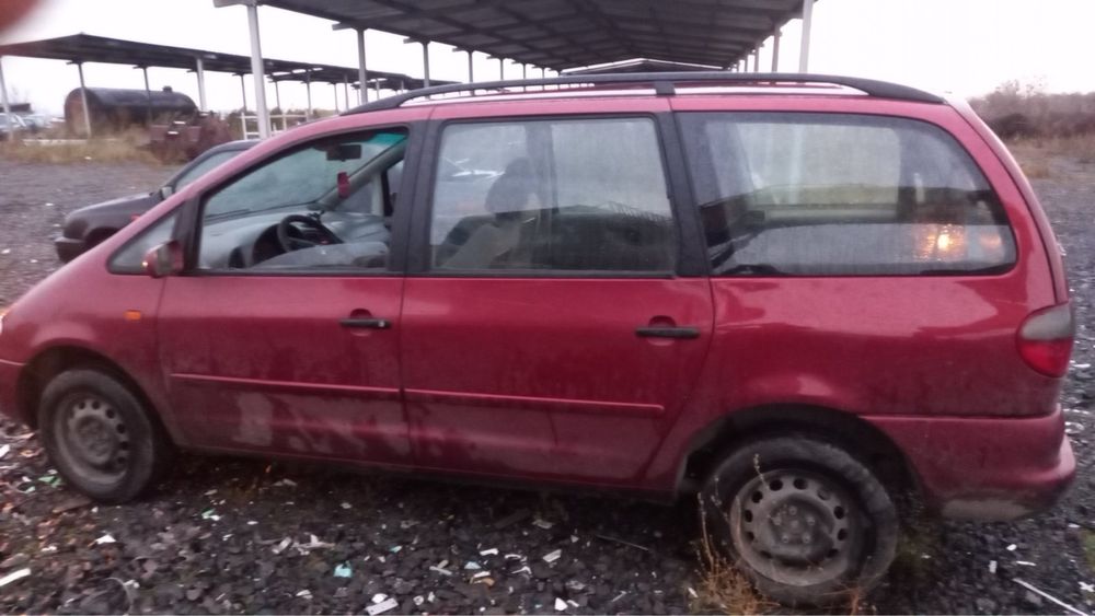 Volkswagen Sharan 1.9 TDI 110 ph 1999g на части