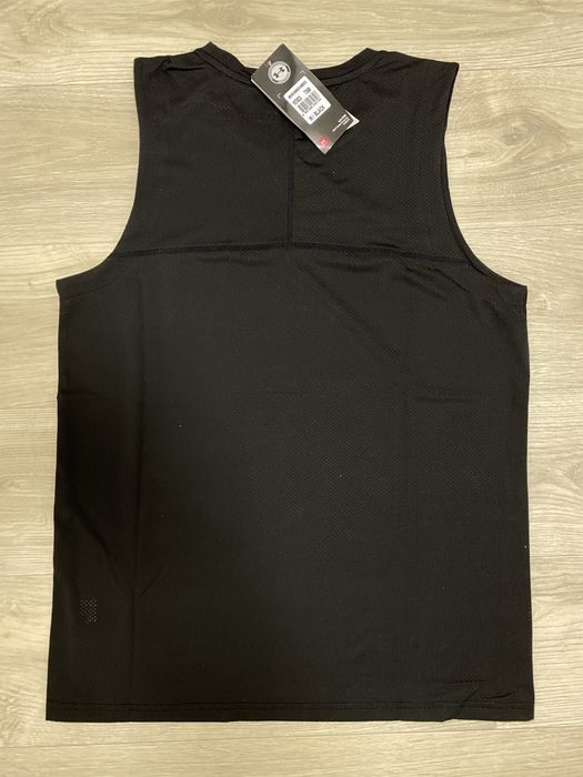 Майка новая Under Armour - размер М