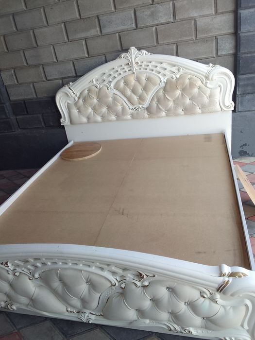 Кровать продам срочно