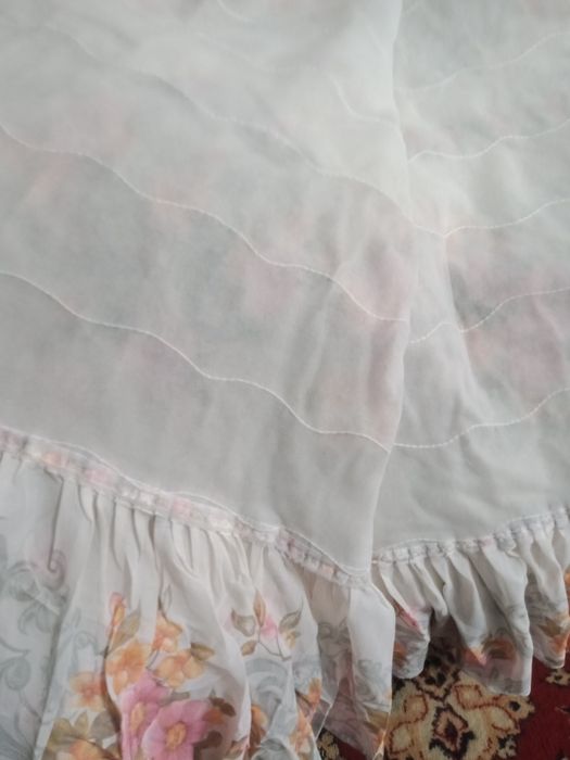 Плед , покрывало .