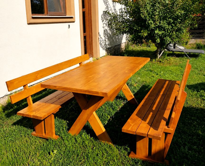 Set mobilier rustic lemn masiv masa și 2 bănci pentru gradina