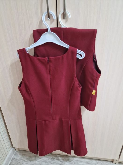 Продам сарафан и жилетку