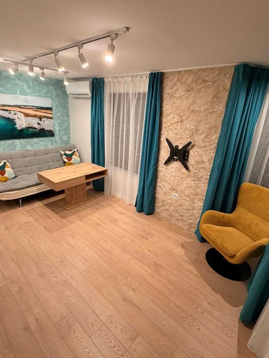 Дава се под наем Двустаен апартамент в София, Изток - 40 кв.м за 567.12 € - Снимка #2