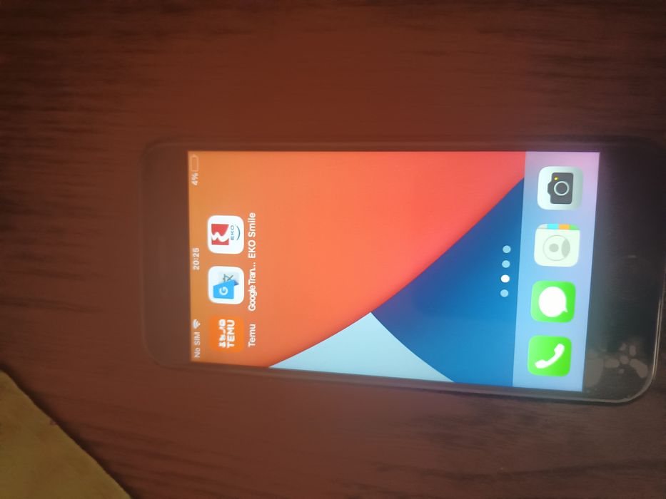 IPhone  7 (64Gb ram)