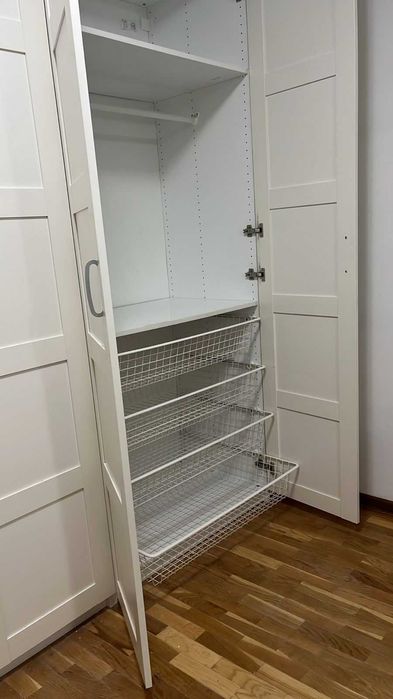 Шкаф для одежды производства Икеа