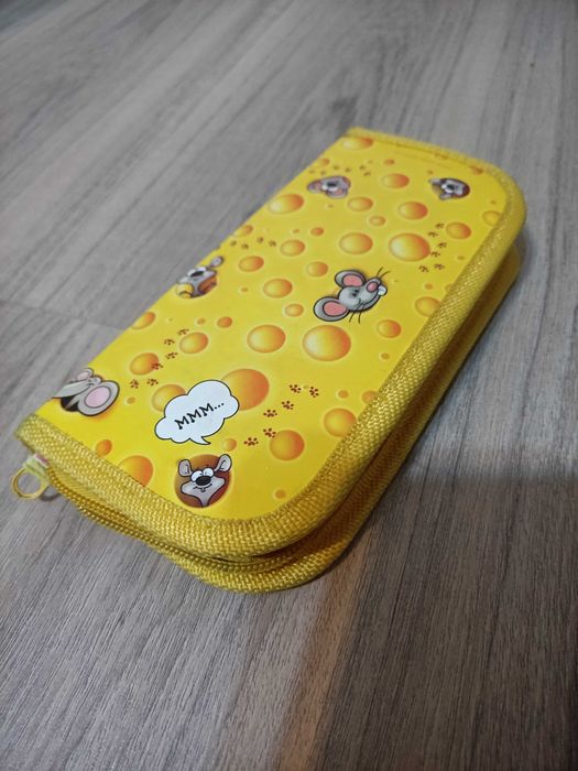 Продам пенал для канцелярии