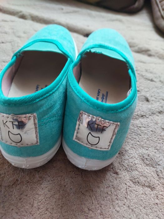 Продам кеды детские