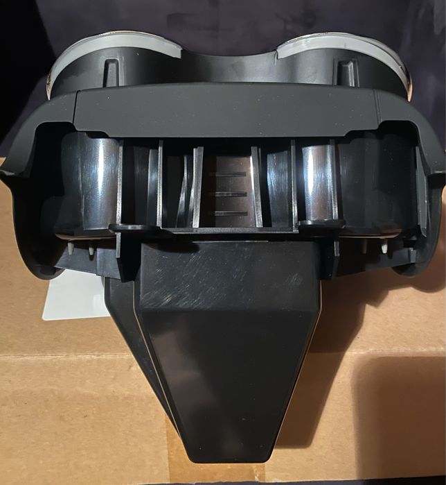 Държач на чаши за Mercedes CLS