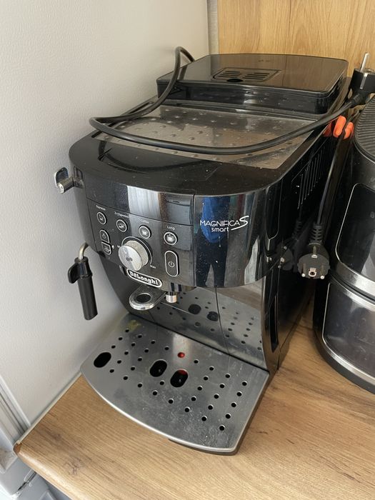 Кофемашина delonghi