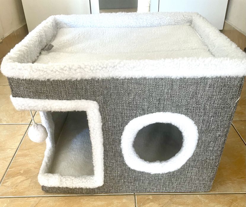 Котешка къща с драскалка