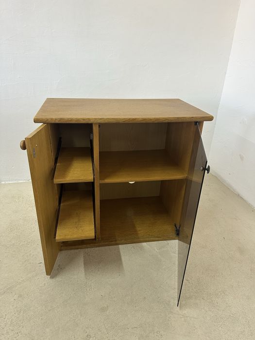 Дървен старинен TV шкаф