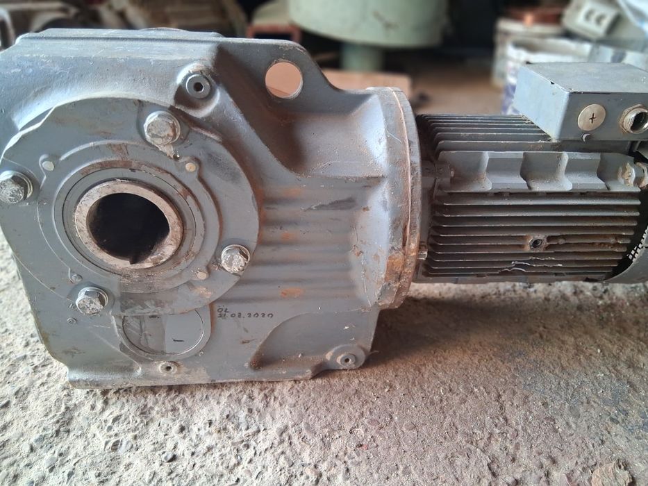Motor cu reductor-7,5kw