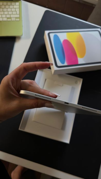 iPad (10th generation) Wi-Fi (64GB)