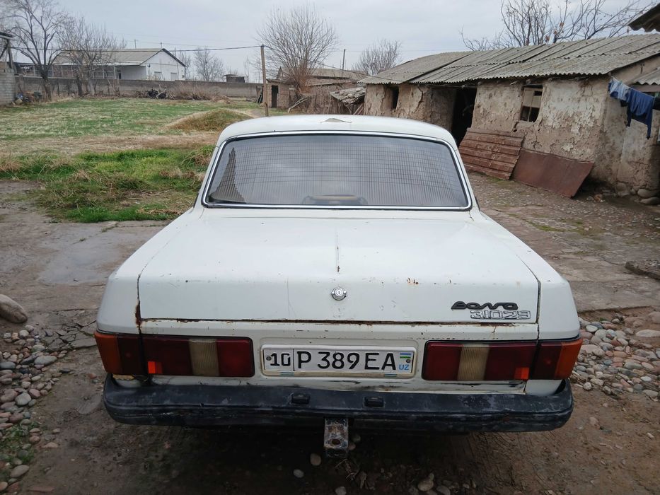 Волга ГАЗ 31029 Сотилади.