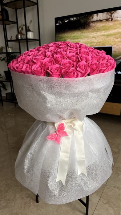 Ръчно изработен букет 101 рози
