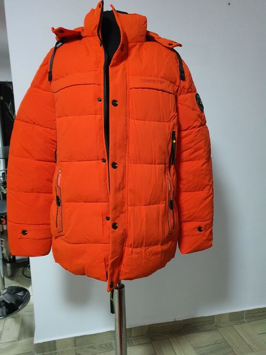 Geaca de sky/ploaie/vant, impermeabila structură de lână high-tech;