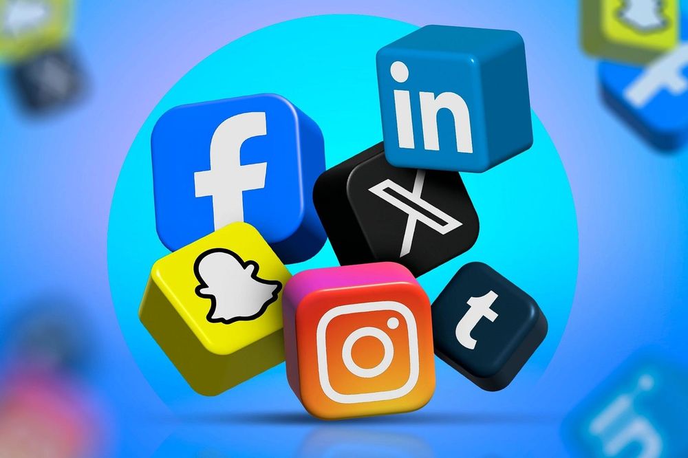 Caut o persoană pentru Social Media