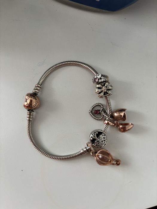 Оригинална гривна Pandora Rose с 6 чарма – комплект или на бройка