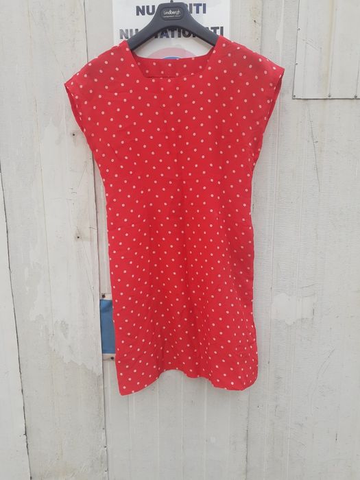 Vand rochii deosebite, marimea M