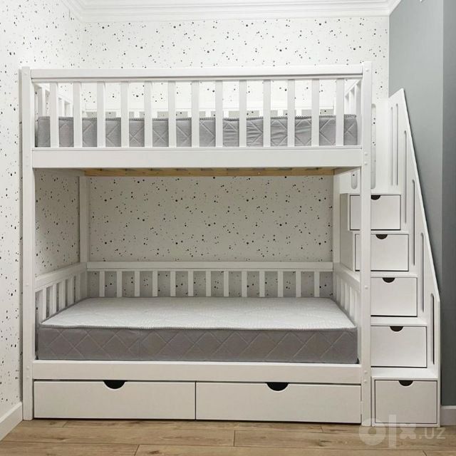 Двухьярусная кровать