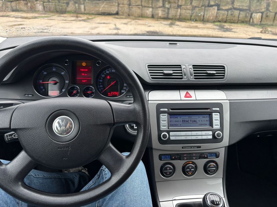 Volkswagen Passat b6, bi-xenon, 2.0 TDI,BMP (un singur ax) 140 CP
