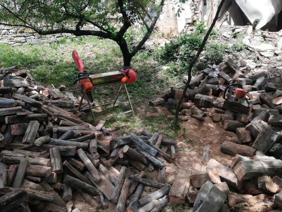 ДОБРИЯТ КОСАЧ-Косене,почистване на храсти и къпини.Кастрене на дървета