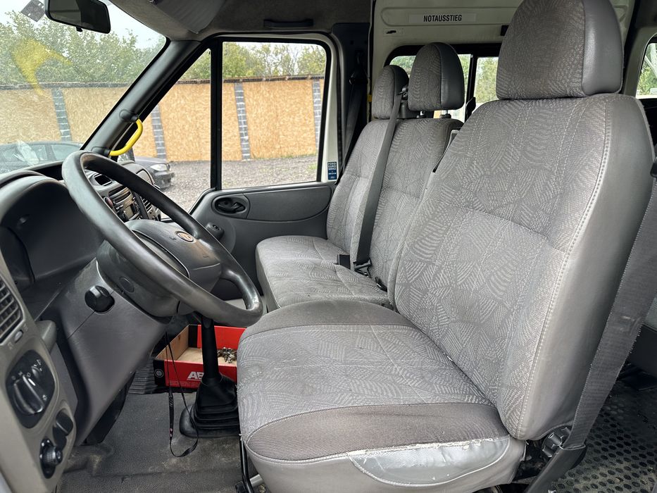 Ford Transit 2.4TDI-8+1  2005 Г само на части