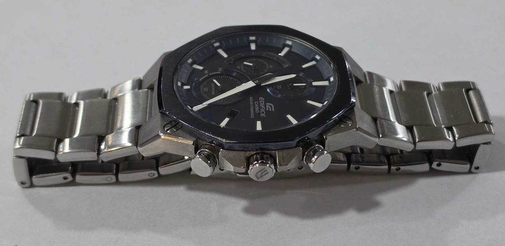 Часовник Casio Edifice EF-S570