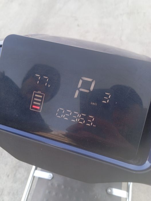 Elektr skuter sotiladi. Cavalo rays .