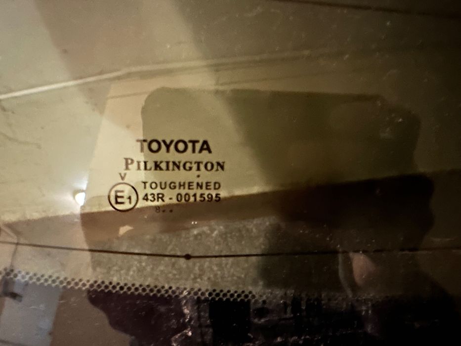 Тонирано стъкло пета врата Toyota Avensis III T27